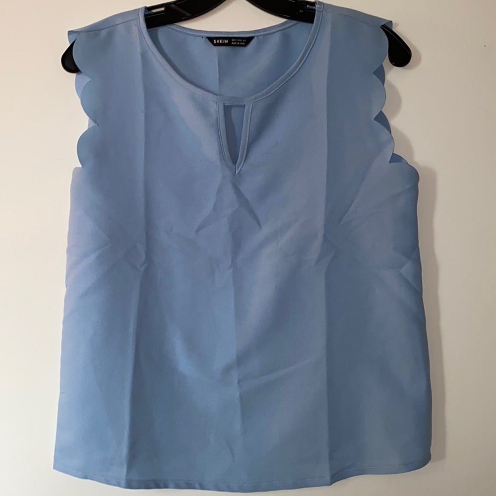 SHEIN Scalloped Sleeveless Blouse